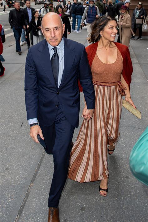 Matt Lauer and Girlfriend Shamin Abas Hold Hands at。